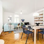 Central Bright And Spacious Appt